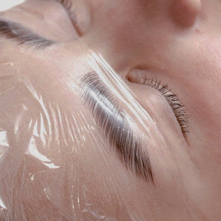 первый состав для ламинирования бровей