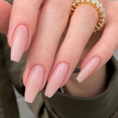 Ballerina nails for a trendy look