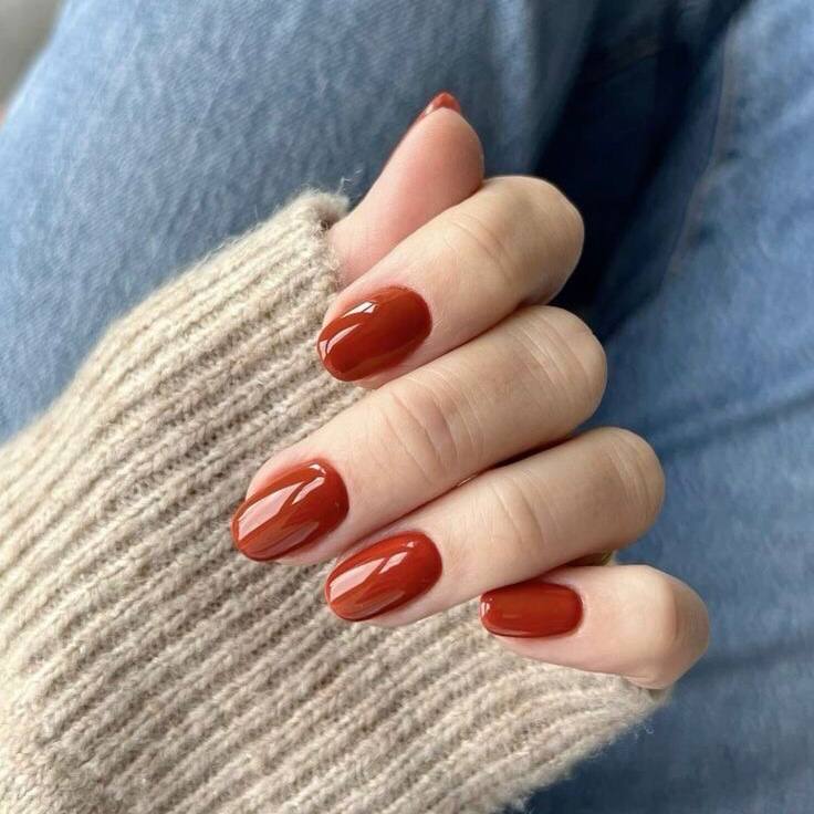 Stilvolle Terrakotta-Maniküre