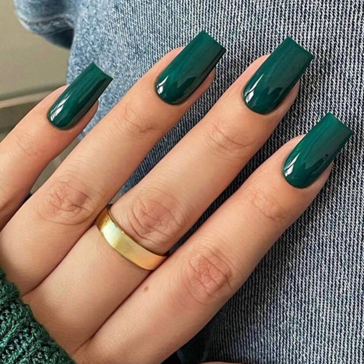 Smaragdgrüne Katzenaugen-Maniküre