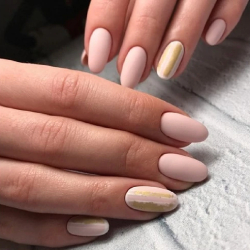 нюдовый маникюр