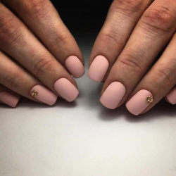 нюдовый маникюр