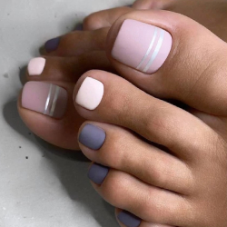 тренд педикюра 2025