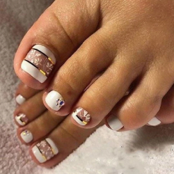 тренд педикюра 2025