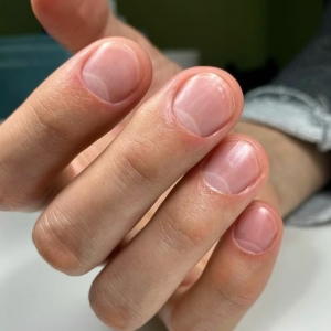 Groomed men's nails
